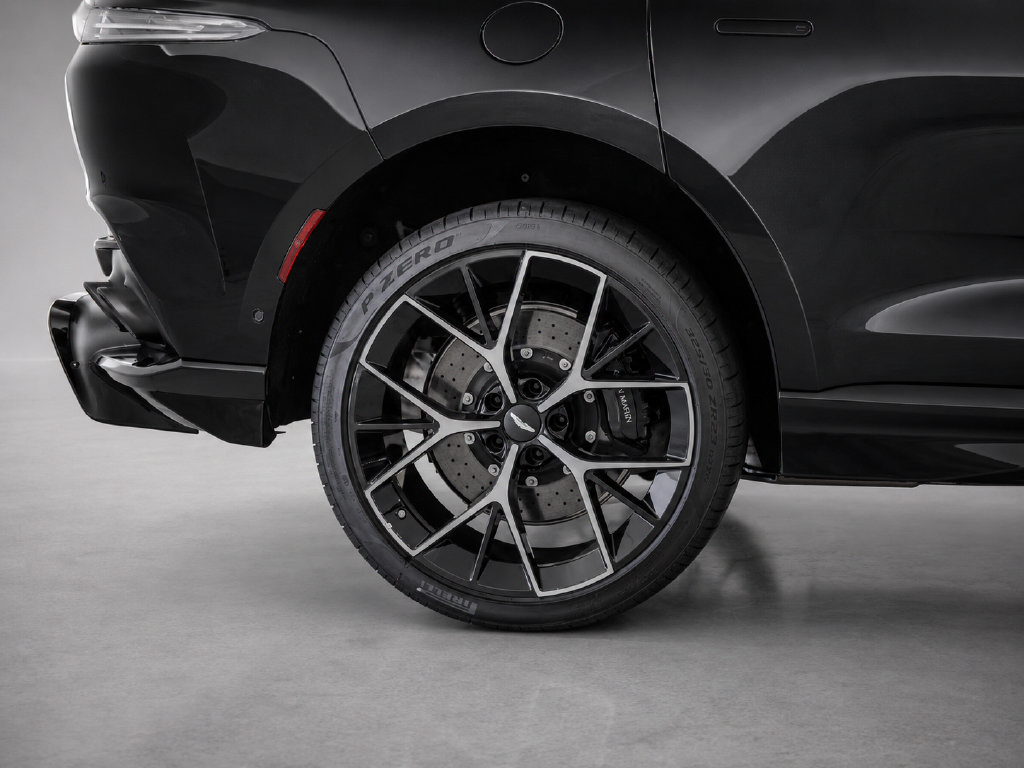 New 2026 Aston Martin DBX 707 AWD/4WD image 10