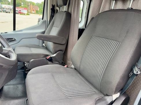 Used 2018 Ford Transit 250 130 Low Roof w/ Exterior Upgrade Package RWD image 12
