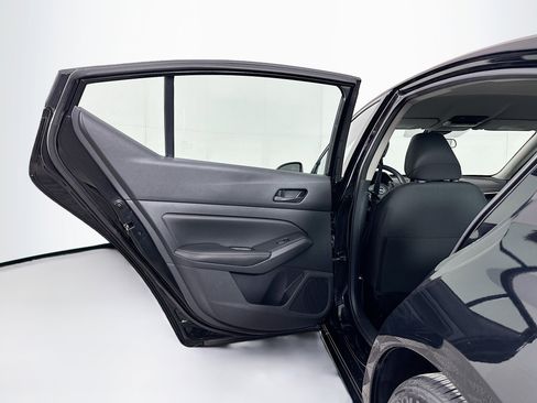 Used 2025 Nissan Altima 2.5 SV image 25