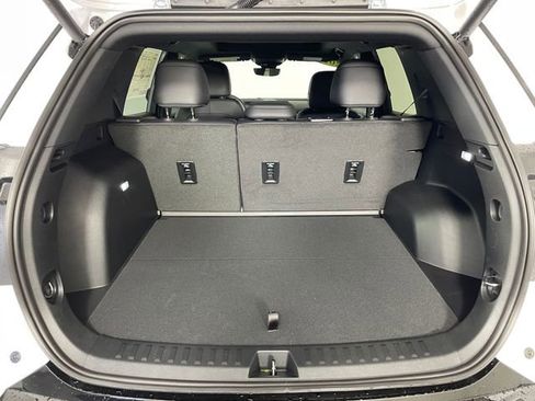 New 2026 GMC Terrain AT4 AWD/4WD image 9