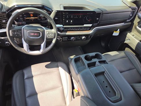 Certified 2026 GMC Sierra 1500 SLT AWD/4WD image 8
