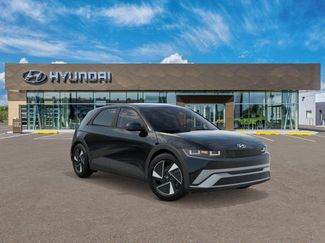 New 2026 Hyundai Ioniq 5 SEL video 2