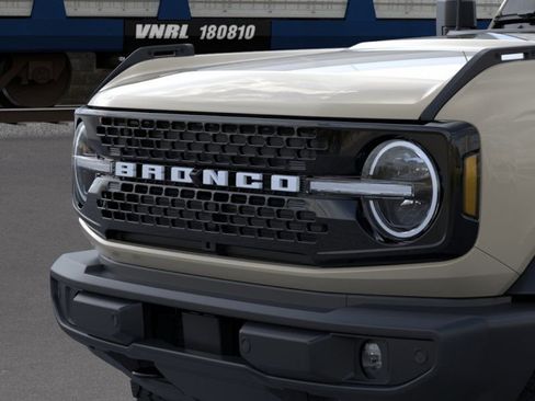 New 2026 Ford Bronco Outer Banks AWD/4WD image 19