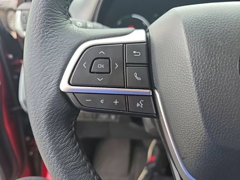 Used 2026 Toyota Sienna XLE AWD/4WD image 19