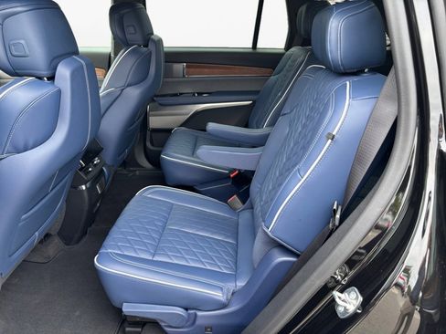 New 2026 Cadillac Vistiq Premium Luxury AWD/4WD image 13