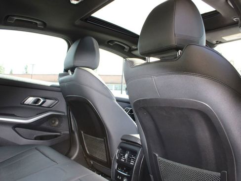 Used 2020 BMW 330i Sedan w/ Convenience Package image 18