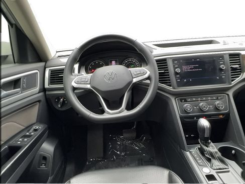 Used 2021 Volkswagen Atlas SE w/ Towing Package FWD image 35