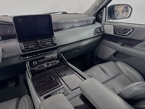 Used 2019 Lincoln Navigator Reserve w/ Cargo Package image 25
