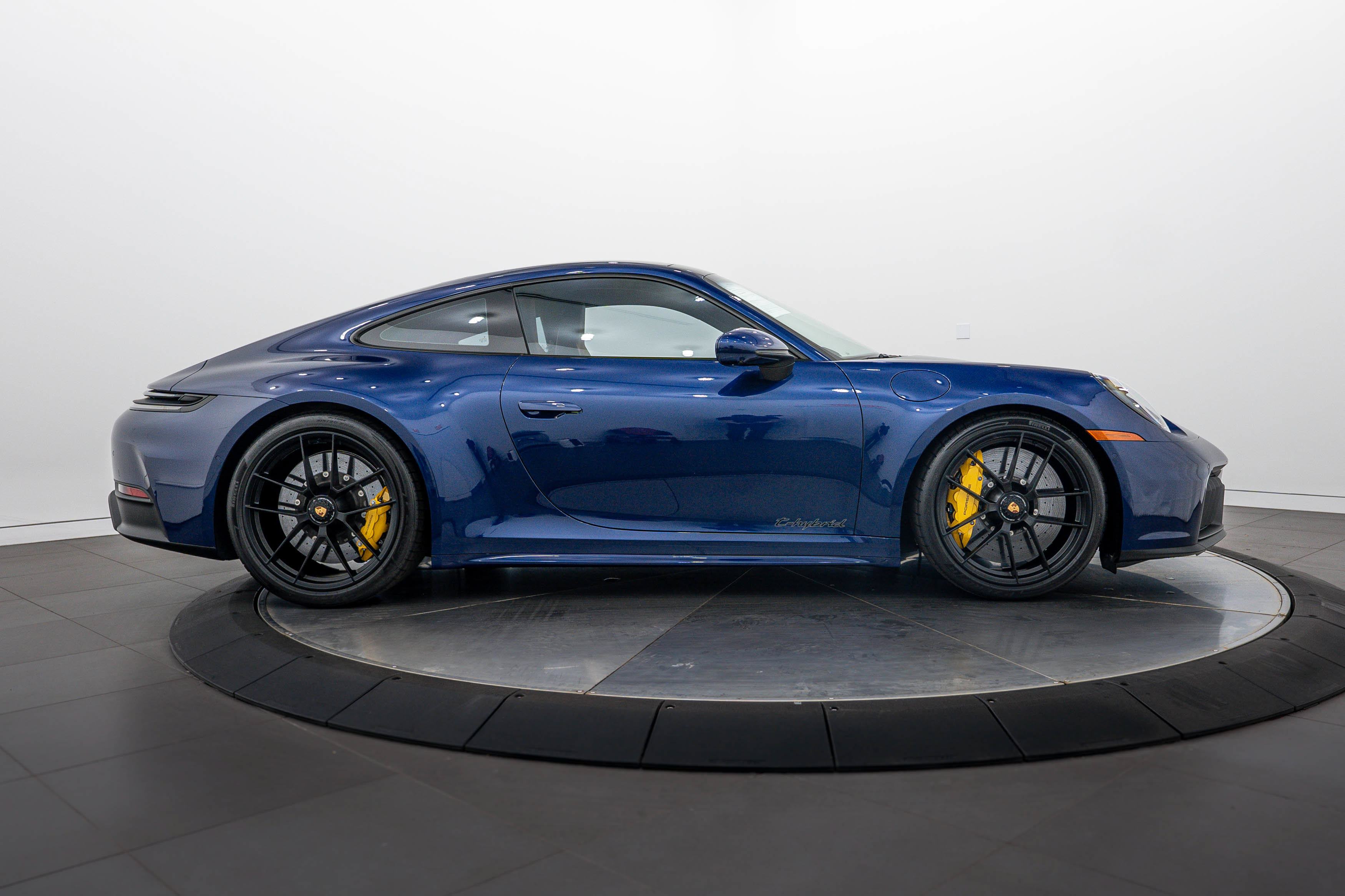 Certified 2026 Porsche 911 Carrera 4 GTS AWD/4WD image 8