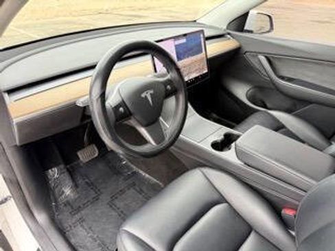 Used 2021 Tesla Model Y 2WD image 7