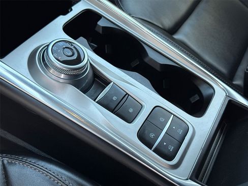 Certified 2021 Ford Explorer XLT w/ Equipment Group 202A RWD image 27