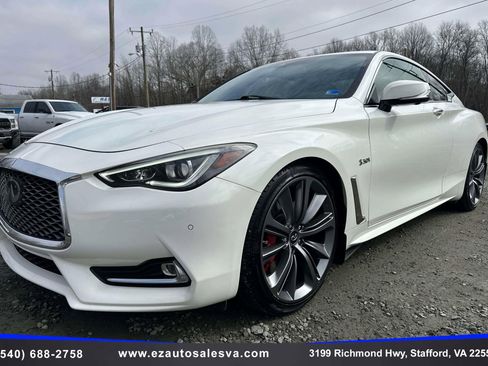 Used 2018 INFINITI Q60 Red Sport 400 w/ Sensory Package 3.0T Sport image 15