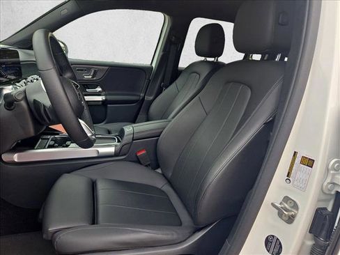 Certified 2025 Mercedes-Benz GLB 250 image 13