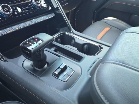 Used 2024 GMC Sierra 1500 AT4 w/ Technology Package AWD/4WD image 35