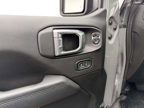 Used 2021 Jeep Wrangler Unlimited Sahara image 19