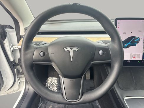 Used 2021 Tesla Model 3 Standard Range Plus image 30