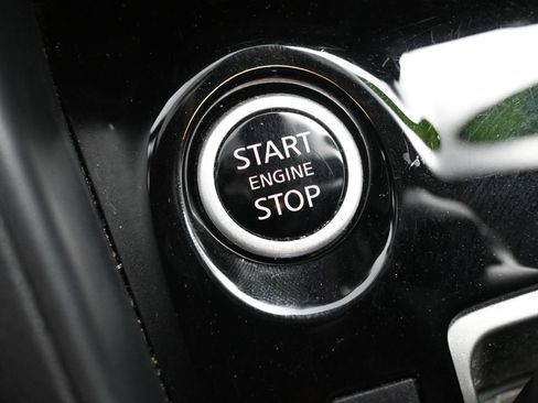 Used 2025 Nissan Versa SV FWD image 26