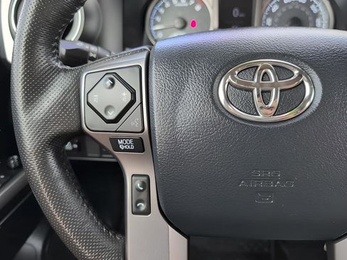 Used 2019 Toyota Tacoma 2WD Double Cab image 16