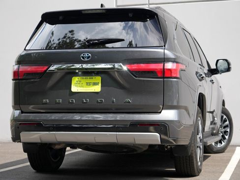Used 2023 Toyota Sequoia Limited AWD/4WD image 5