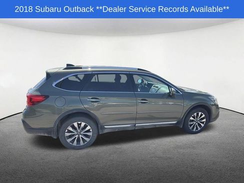 Used 2018 Subaru Outback 3.6R Touring AWD/4WD image 2