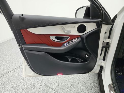 Used 2022 Mercedes-Benz GLC 43 AMG 4MATIC w/ Driver Assistance Package image 20