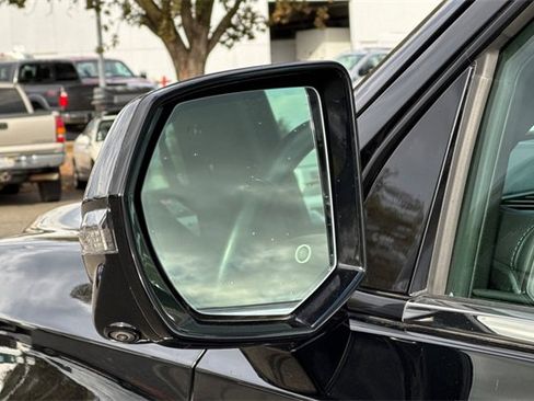 Used 2022 Chevrolet Tahoe LT w/ Luxury Package image 56