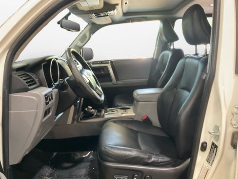 Used 2013 Toyota 4Runner SR5 w/ Premium Pkg w/3rd Row Seat AWD/4WD image 10
