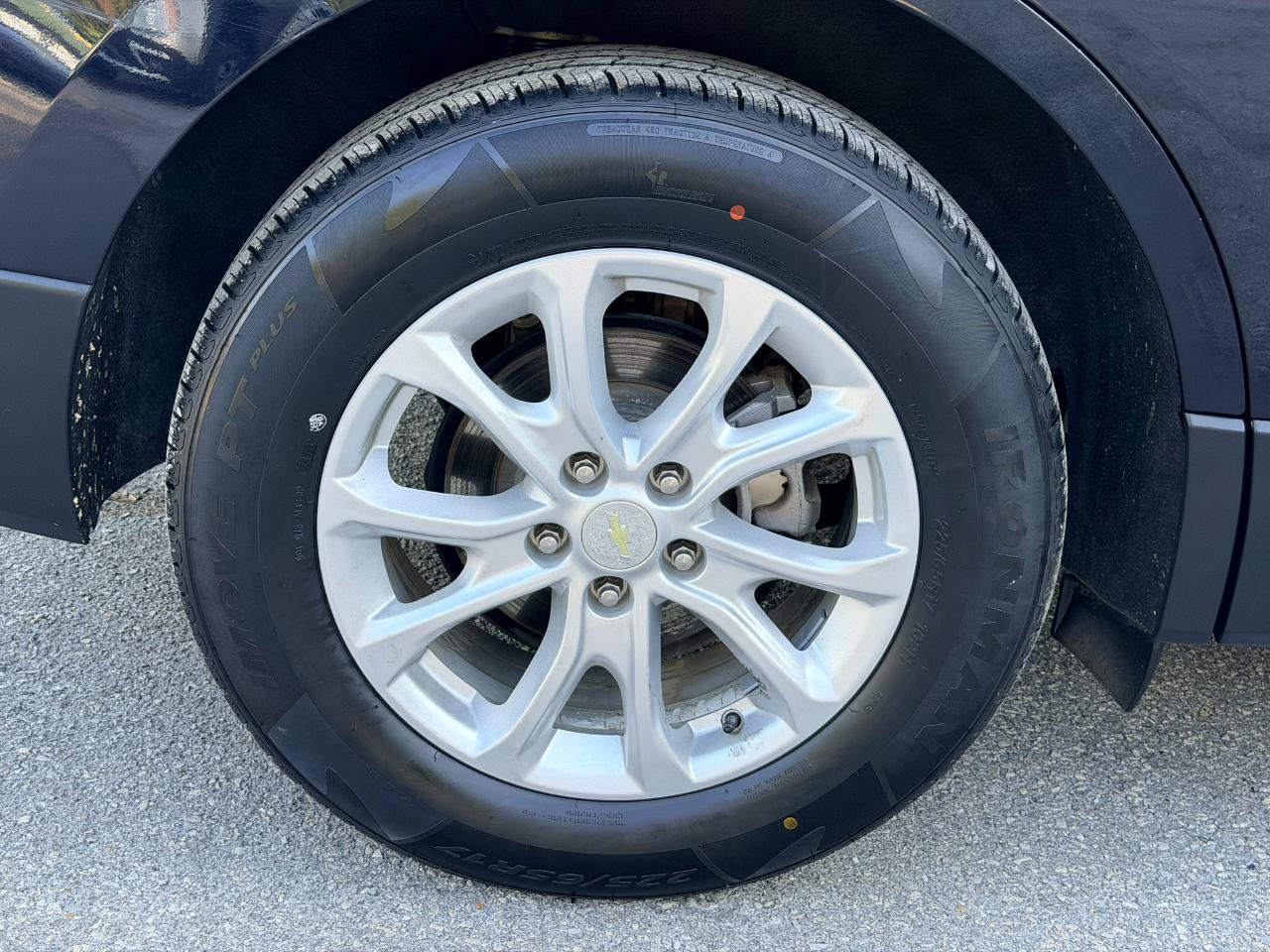 Used 2020 Chevrolet Equinox LS AWD/4WD image 22