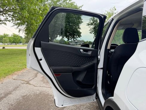 Used 2020 Ford Escape SE AWD/4WD image 24