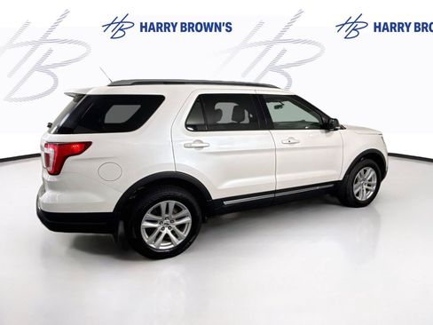 Used 2018 Ford Explorer XLT w/ Equipment Group 202A AWD/4WD image 34