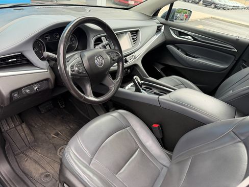 Used 2018 Buick Enclave Premium w/ Experience Buick Package FWD image 11