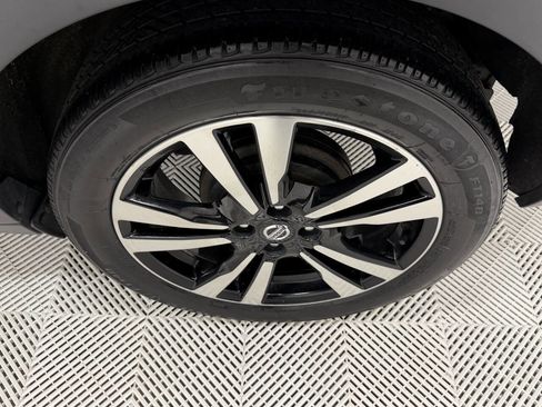 Used 2020 Nissan Kicks SR image 30