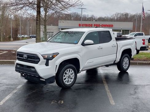 Used 2024 Toyota Tacoma SR5 image 7
