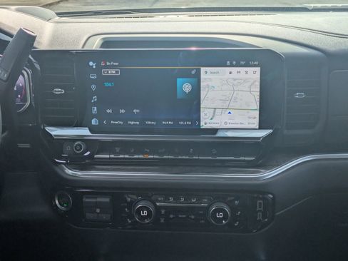 Used 2024 Chevrolet Silverado 2500 LTZ w/ LTZ Premium Package image 18