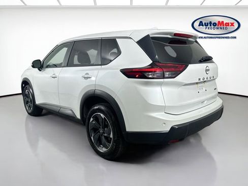 Used 2025 Nissan Rogue SV AWD/4WD image 5