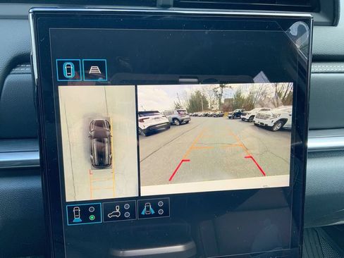 New 2026 GMC Terrain Elevation w/ Elevation Premium Package AWD/4WD image 16