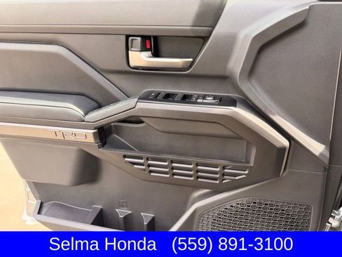 Used 2025 Toyota Tacoma TRD Sport image 12