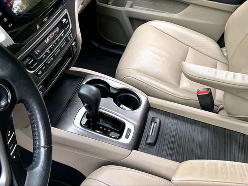 Used 2017 Honda Pilot EX-L image 16