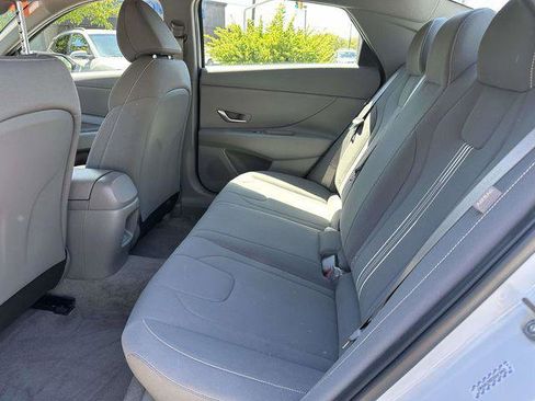 Used 2024 Hyundai Elantra SEL FWD image 14