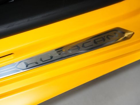 Used 2015 Lamborghini Huracan LP 610-4 AWD/4WD image 31