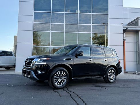 Used 2024 Nissan Armada SL w/ Captain's Chairs Package image 1