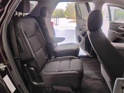 Used 2021 Chevrolet Traverse LT FWD image 82