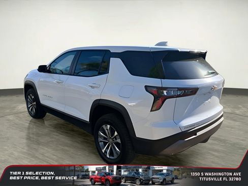 Used 2025 Chevrolet Equinox LT image 3