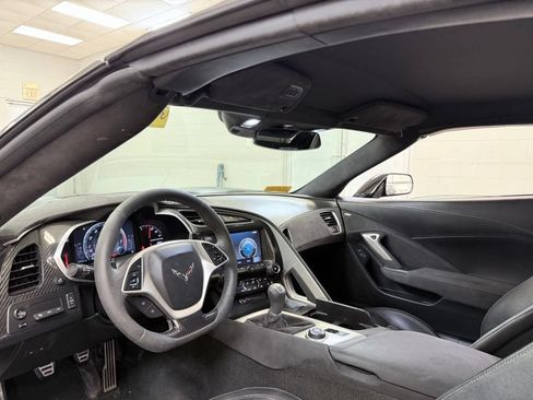 Used 2016 Chevrolet Corvette Stingray Convertible w/ 3LT Preferred Equipment Group RWD image 15