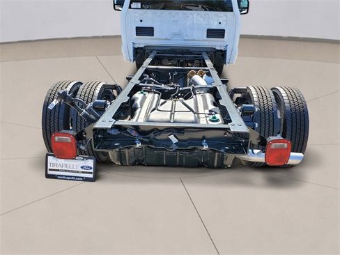 New 2025 Ford F450 XL w/ XL Chrome Package image 7