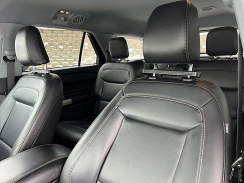Certified 2022 Ford Explorer XLT w/ Equipment Group 202A image 12