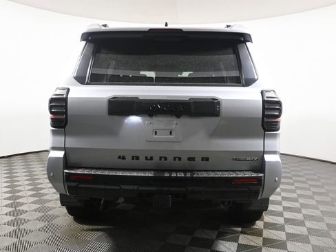 Used 2025 Toyota 4Runner Platinum AWD/4WD image 10