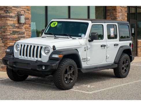 Used 2018 Jeep Wrangler Unlimited Sport S AWD/4WD image 7