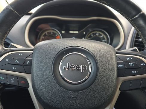 Used 2017 Jeep Cherokee Limited AWD/4WD image 22