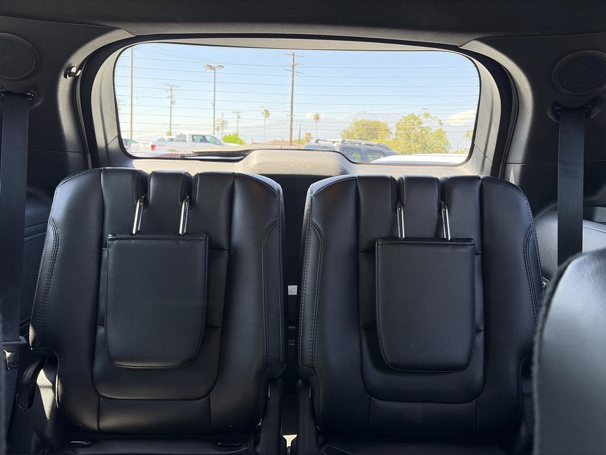 Used 2017 Ford Explorer Limited w/ Equipment Group 301A FWD image 16